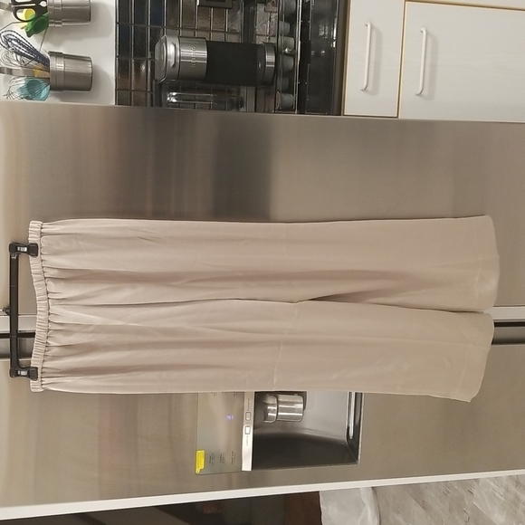 💕ST. JOHN💕 Liquid Satin Pant Elastic Back Pull-On Wide-Leg ~ Travertine M NWOT - Picture 12 of 16